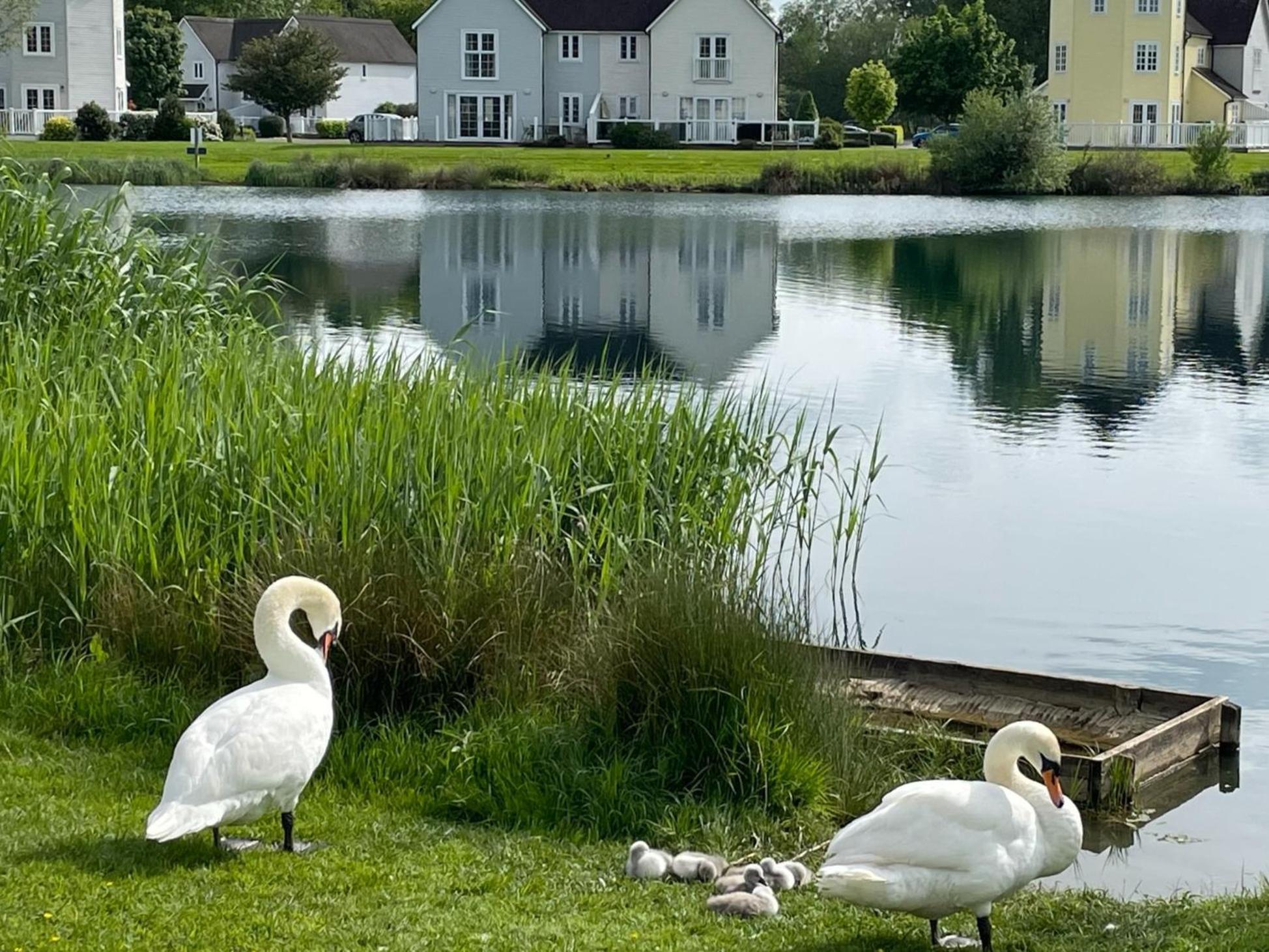 Nyhavn Lakeside Cottage Сайренстер Экстерьер фото