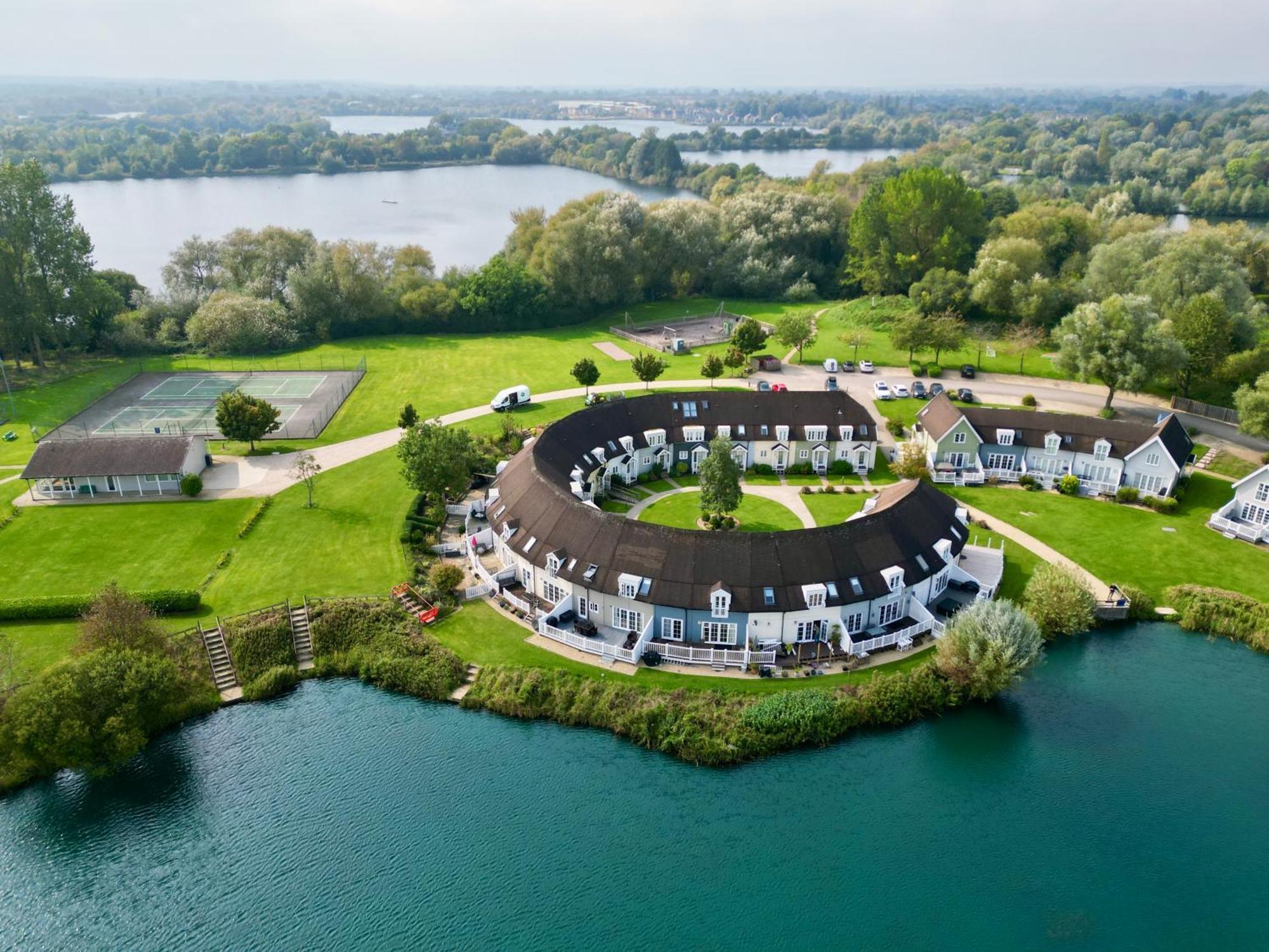 Nyhavn Lakeside Cottage Сайренстер Экстерьер фото