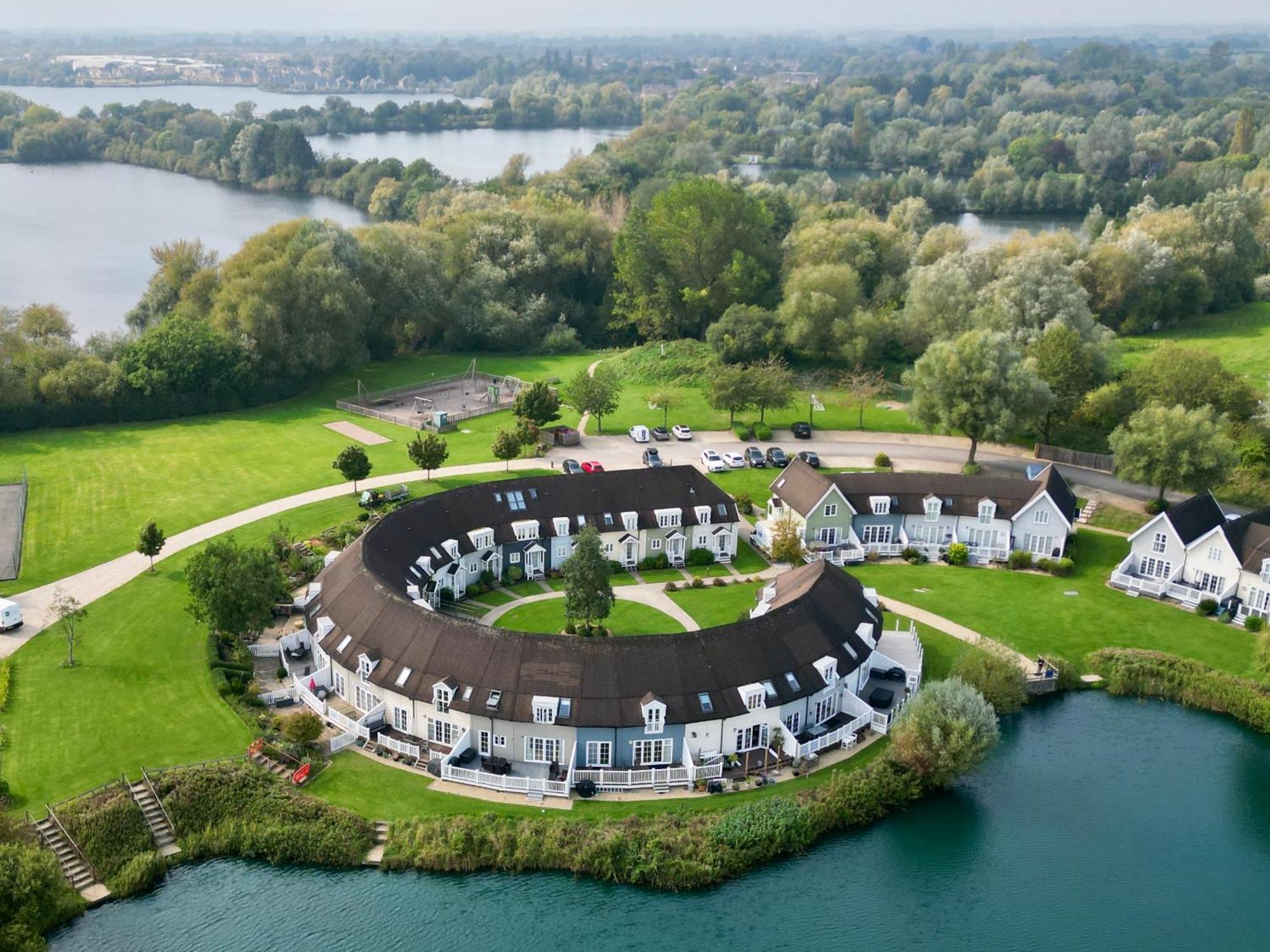 Nyhavn Lakeside Cottage Сайренстер Экстерьер фото